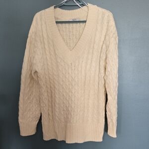 Suzy Shier Women's V-Neck Sweater in Cream
